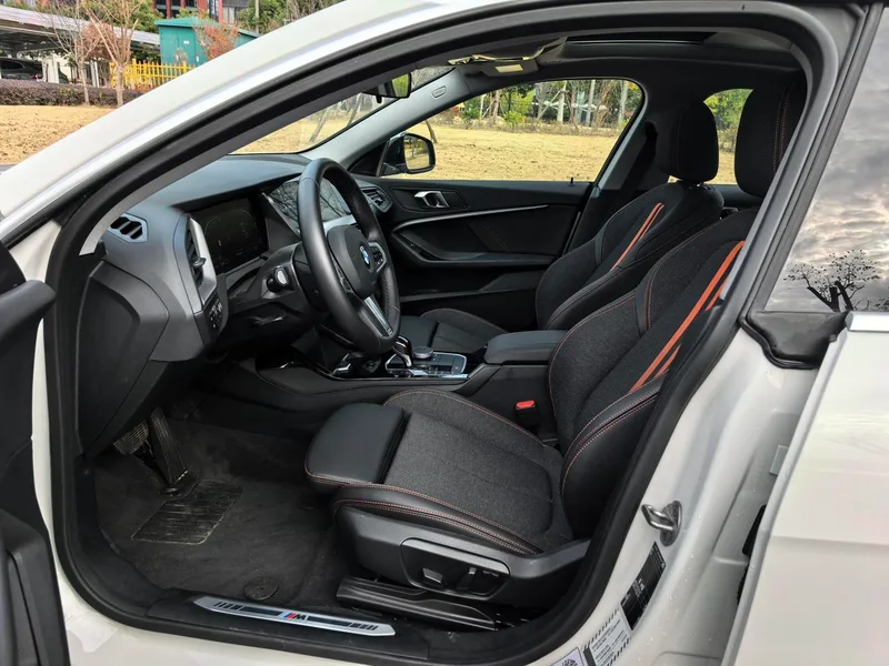BMW 2 Series 2023 225i Coupé de cuatro puertas M Conjunto deportivo exterior foto 7