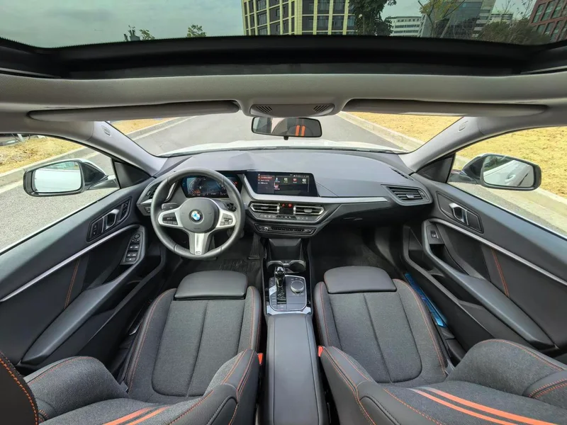 BMW 2 Series 2023 225i Coupé de cuatro puertas M Conjunto deportivo interior foto 13