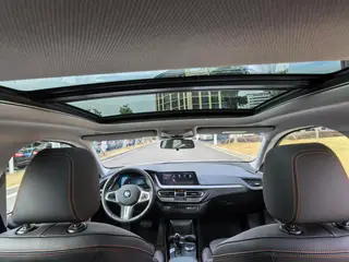 BMW 2 Series 2023 225i Coupé de cuatro puertas M Conjunto deportivo interior foto 15