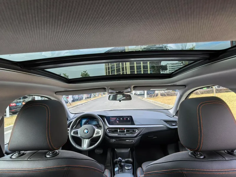 BMW 2 Series 2023 225i Coupé de cuatro puertas M Conjunto deportivo interior foto 15