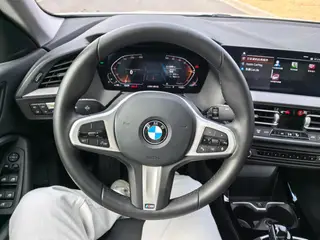 BMW 2 Series 2023 225i Coupé de cuatro puertas M Conjunto deportivo interior foto 17
