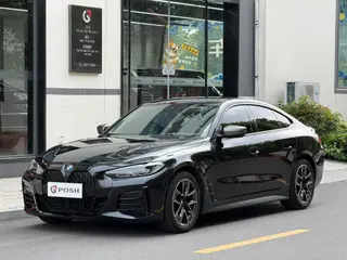 BMW 4 Series 2023 425i Gran Coupe M Спортивный костюм