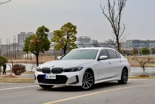 BMW 3 Series 2023 325Li M Ensemble de sport