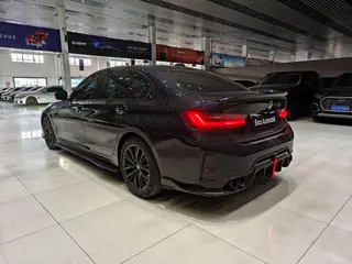 BMW 3 Series 2023 325Li M Traje nocturno deportivo Yao interior foto 9 BMW 3 Series 2023 325Li M Traje nocturno deportivo Yao interior foto 9