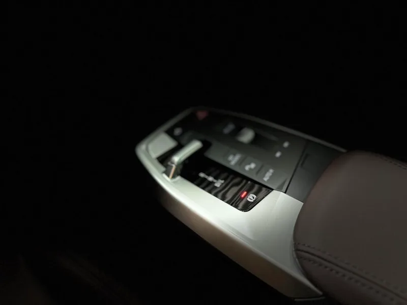 BMW X1 2023 xDrive25Li X Design Suit exterior photo 6