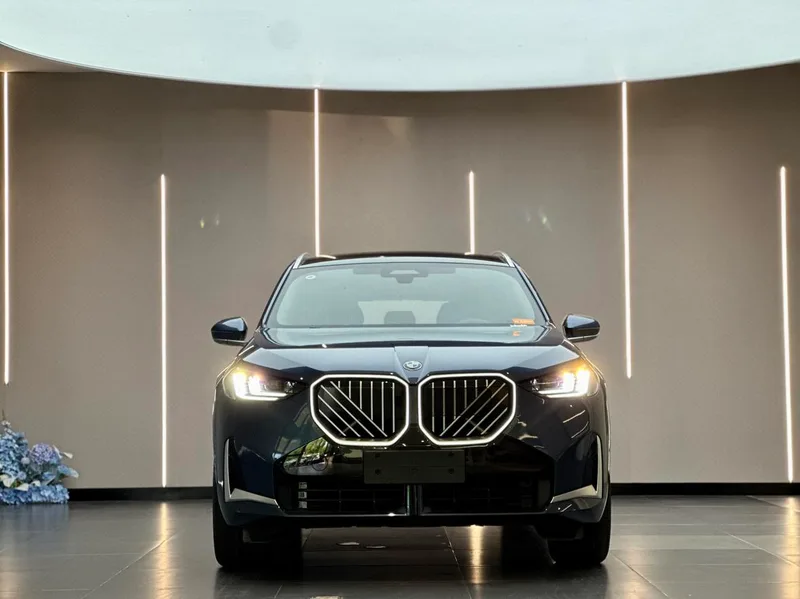 BMW X3 2025 xDrive30L Premium Class M Sports suit exterior photo 2 BMW X3 2025 xDrive30L Premium Class M Sports suit exterior photo 2