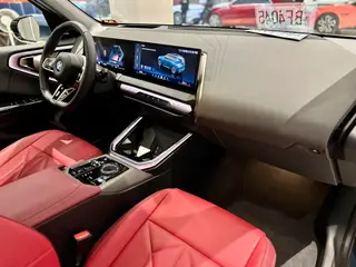 BMW X3 2025 xDrive30L Premium Class M Sports suit interior photo 9 BMW X3 2025 xDrive30L Premium Class M Sports suit interior photo 9