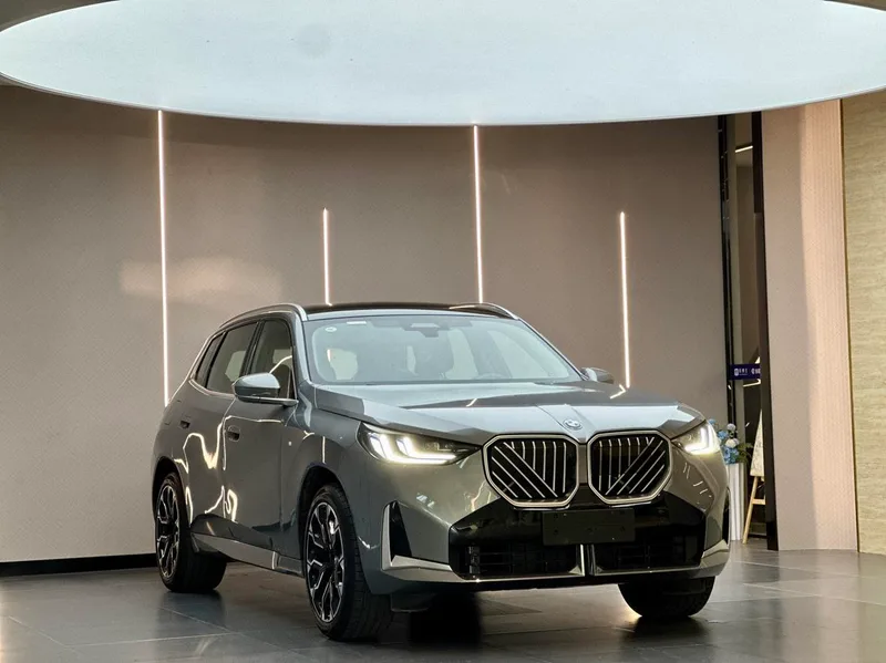 BMW X3 2025 xDrive30L Type de luxe M Ensemble de sport extérieur photo 3