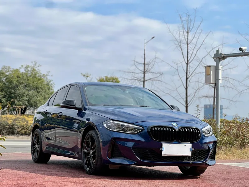 BMW 1 Series 2023 125i M Sports Obsidian Night Edition exterior photo 2