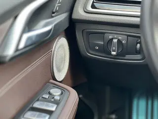 BMW 1 Series 2023 125i M Sports Obsidian Night Edition interior photo 15