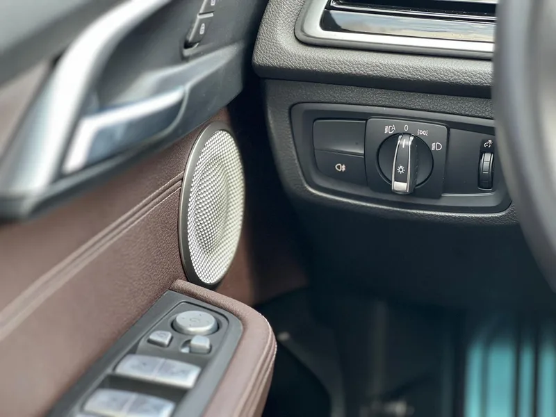BMW 1 Series 2023 125i M Sports Obsidian Night Edition interior photo 15