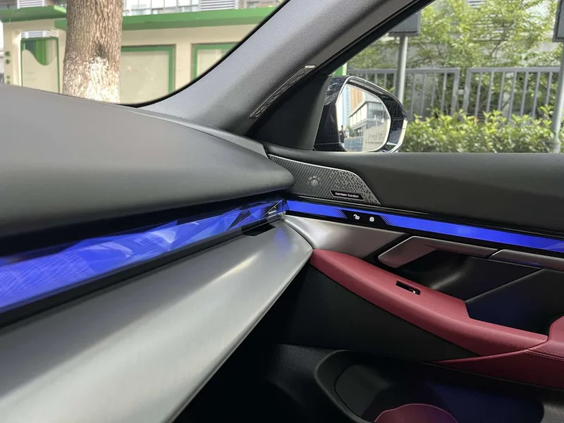 BMW 5 Series 2025 530Li Leading Type M Sports suit interior photo 17 BMW 5 Series 2025 530Li Leading Type M Sports suit interior photo 17