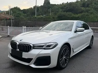 BMW 5 Series 2023 Restyling 530Li Leading Type M Sports suit exterior photo 1