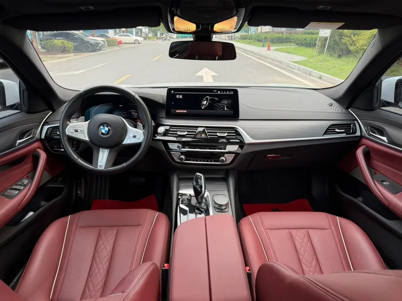 BMW 5 Series 2023 Restyling 530Li Leading Type M Sports suit exterior photo 6