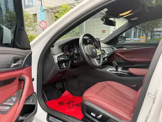 BMW 5 Series 2023 Restyling 530Li Leading Type M Sports suit interior photo 10