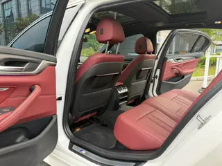 BMW 5 Series 2023 Restyling 530Li Leading Type M Sports suit interior photo 12