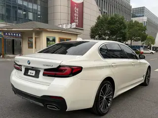 BMW 5 Series 2023 Restyling 530Li Leading Type M Sports suit interior photo 16