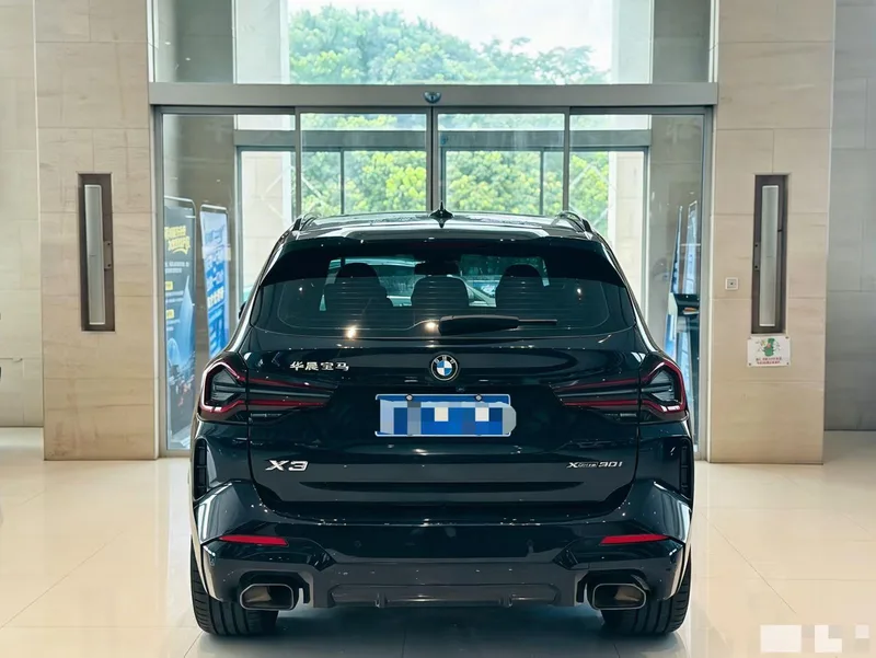 BMW X3 2023 xDrive30i Líder M Traje de noche Yao interior foto 8 BMW X3 2023 xDrive30i Líder M Traje de noche Yao interior foto 8