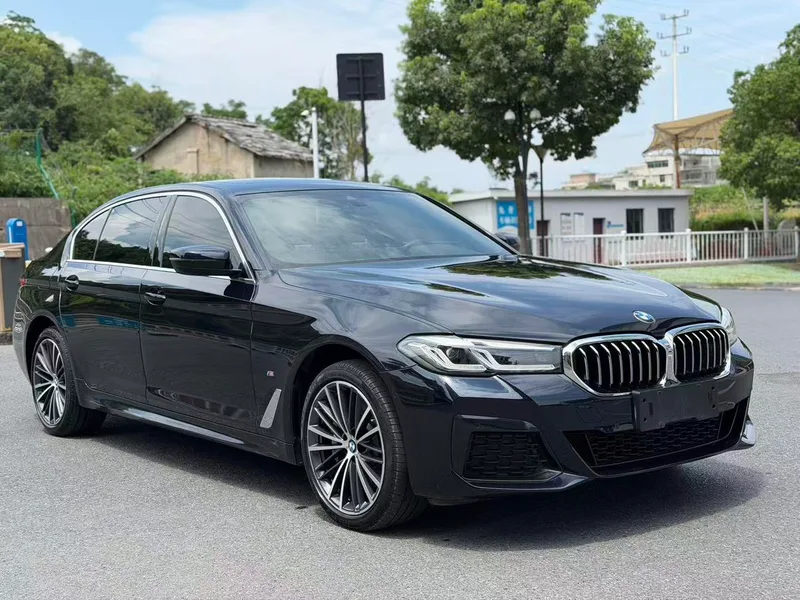 BMW 5 Series 2023 530Li Leading Type M Sports suit exterior photo 3 BMW 5 Series 2023 530Li Leading Type M Sports suit exterior photo 3