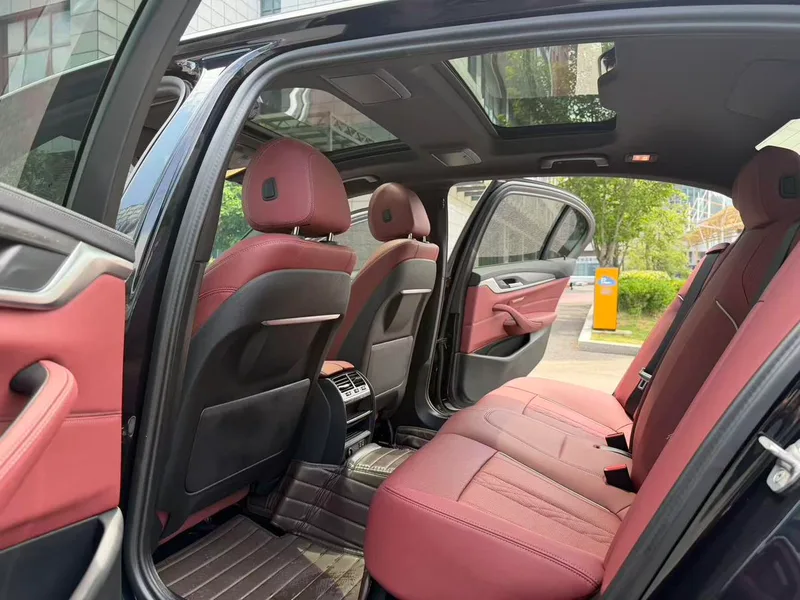 BMW 5 Series 2023 530Li Leading Type M Sports suit interior photo 9 BMW 5 Series 2023 530Li Leading Type M Sports suit interior photo 9