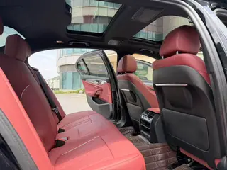 BMW 5 Series 2023 530Li Leading Type M Sports suit interior photo 10 BMW 5 Series 2023 530Li Leading Type M Sports suit interior photo 10