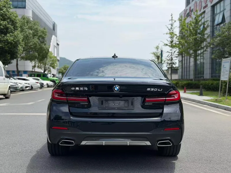 BMW 5 Series 2023 530Li Leading Type M Sports suit interior photo 14 BMW 5 Series 2023 530Li Leading Type M Sports suit interior photo 14