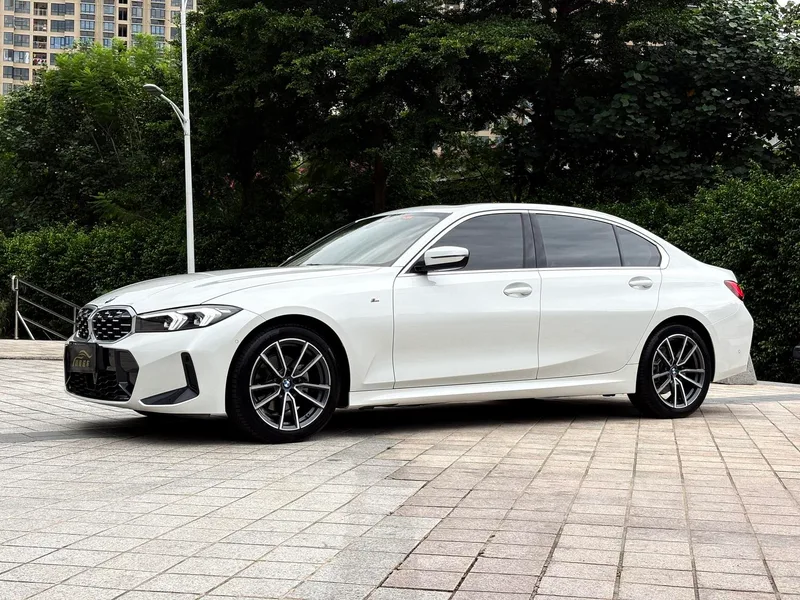 BMW 3 Series 2025 325Li M Ensemble de sport extérieur photo 1 BMW 3 Series 2025 325Li M Ensemble de sport extérieur photo 1