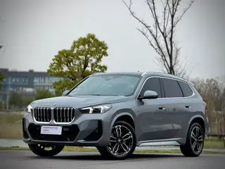 BMW X1 2023 sDrive25Li M Ensemble de sport