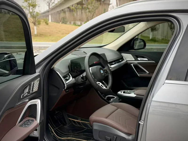 BMW X1 2023 sDrive25Li M Sports suit exterior photo 5