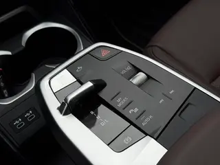 BMW X1 2023 sDrive25Li M Sports suit interior photo 9