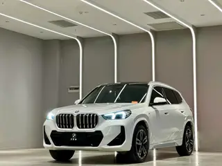 BMW X1 2023 sDrive25Li M Ensemble de sport