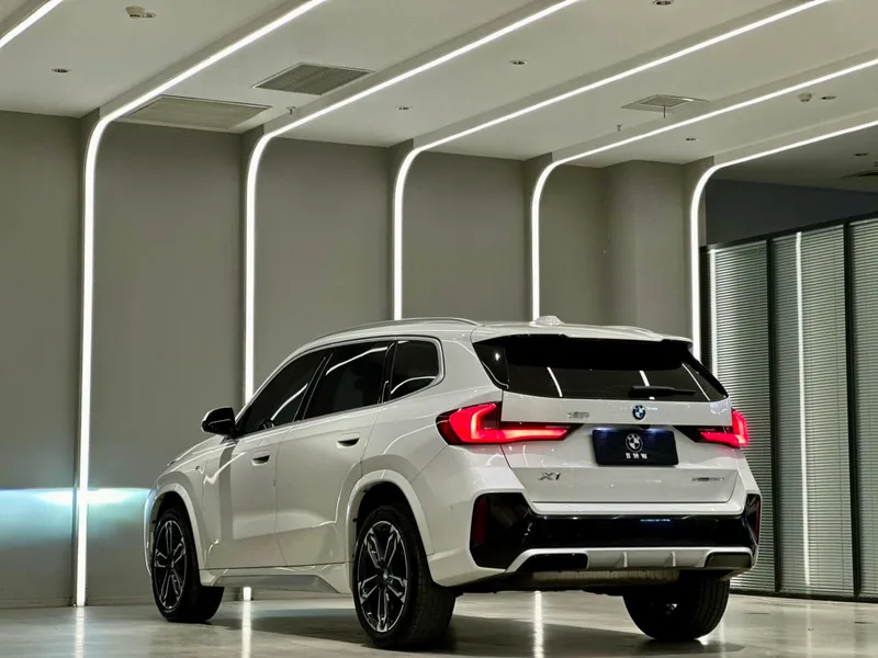 BMW X1 2023 sDrive25Li M Sports suit exterior photo 6