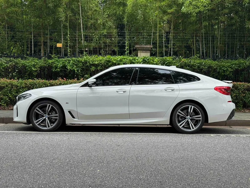 BMW 6 Series GT 2022 630i M Sports suit exterior photo 3
