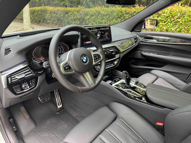 BMW 6 Series GT 2022 630i M Sports suit exterior photo 5