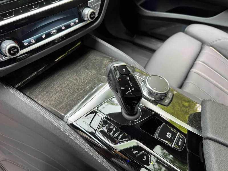 BMW 6 Series GT 2022 630i M Sports suit exterior photo 6