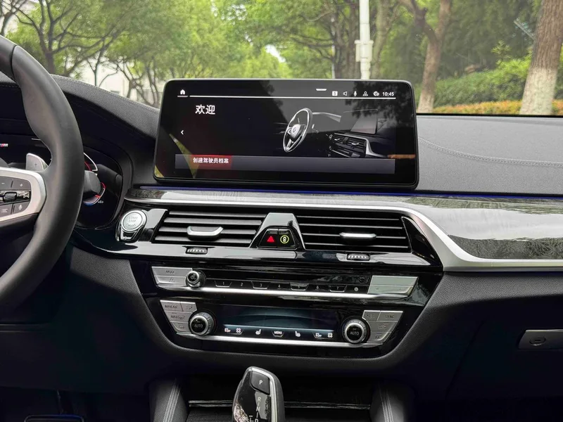 BMW 6 Series GT 2022 630i M Sports suit interior photo 11