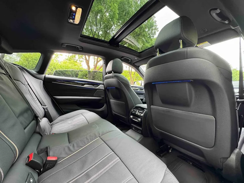 BMW 6 Series GT 2022 630i M Sports suit interior photo 14