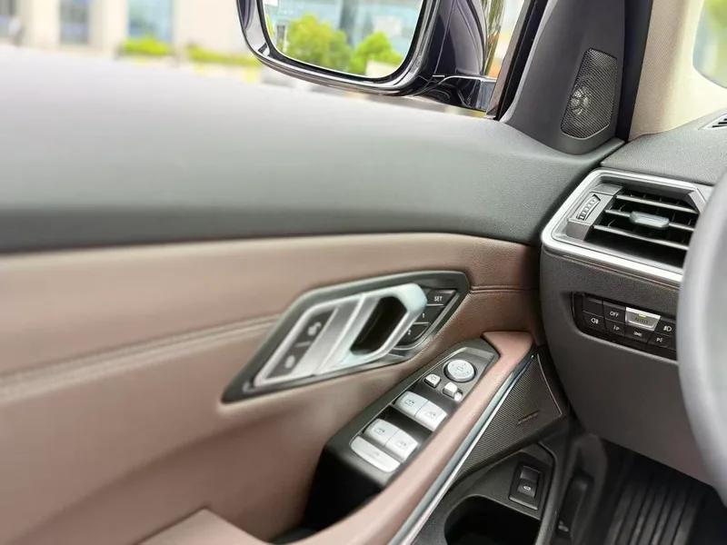 BMW 3 Series 2023 325Li M Sports Night Suit interior photo 12