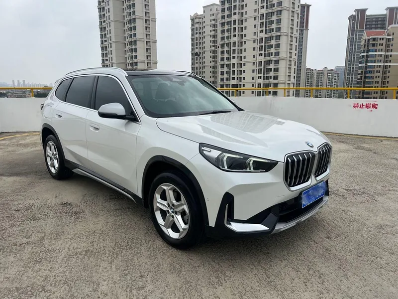 BMW X1 2023 sDrive20Li X Traje de diseño exterior foto 3 BMW X1 2023 sDrive20Li X Traje de diseño exterior foto 3
