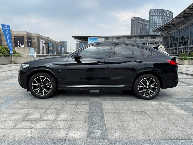 BMW X4 2022 xDrive 25i M Sports suit exterior photo 2 BMW X4 2022 xDrive 25i M Sports suit exterior photo 2