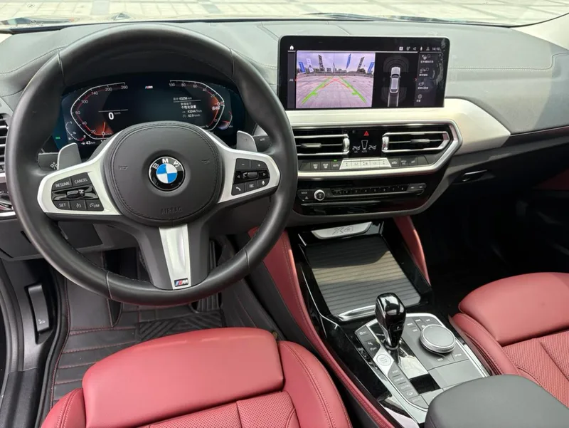 BMW X4 2022 xDrive 25i M Sports suit interior photo 7 BMW X4 2022 xDrive 25i M Sports suit interior photo 7