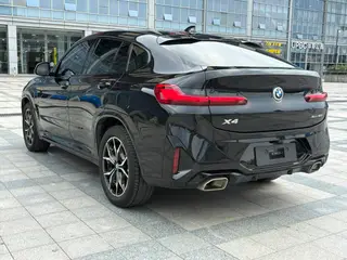 BMW X4 2022 xDrive 25i M Sports suit interior photo 12 BMW X4 2022 xDrive 25i M Sports suit interior photo 12