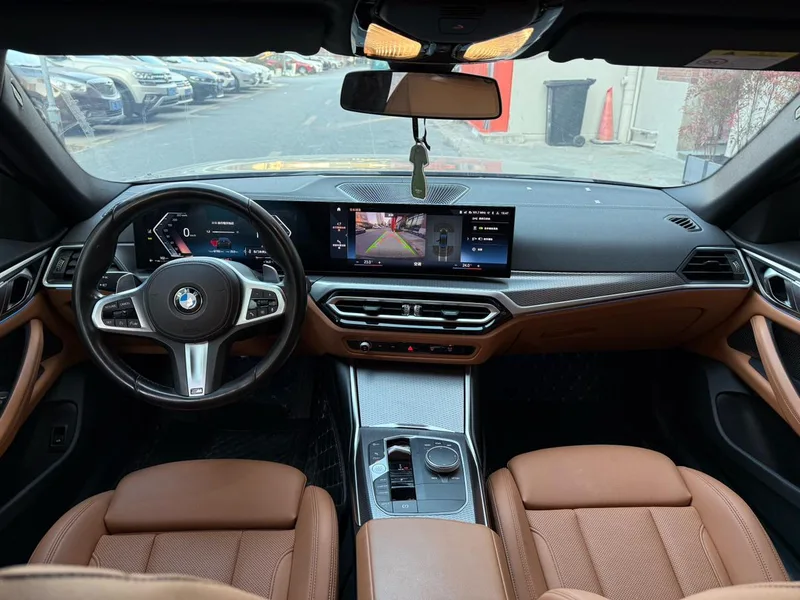 BMW 4 Series 2023 425i Gran Coupe M Set de nuit de sport intérieur photo 9