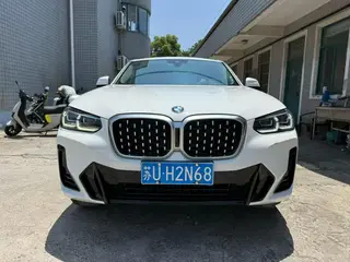 BMW X4 2022 xDrive 25i M Sports suit exterior photo 2