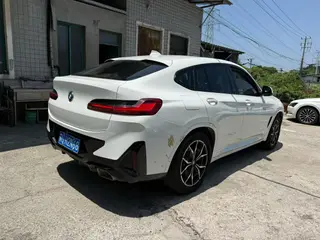 BMW X4 2022 xDrive 25i M Sports suit exterior photo 4