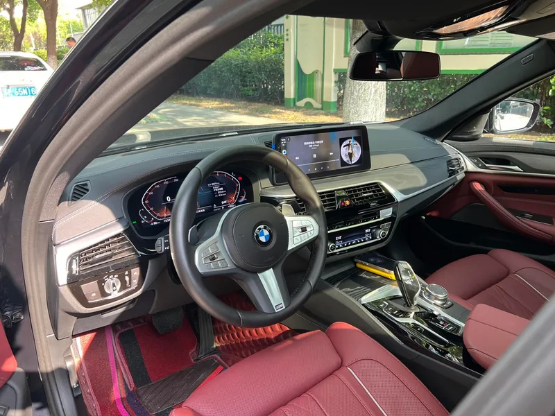 BMW 5 Series 2023 Reforma 530Li Líder M Conjunto deportivo exterior foto 5 BMW 5 Series 2023 Reforma 530Li Líder M Conjunto deportivo exterior foto 5