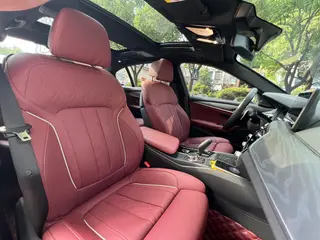 BMW 5 Series 2023 Reforma 530Li Líder M Conjunto deportivo interior foto 20 BMW 5 Series 2023 Reforma 530Li Líder M Conjunto deportivo interior foto 20
