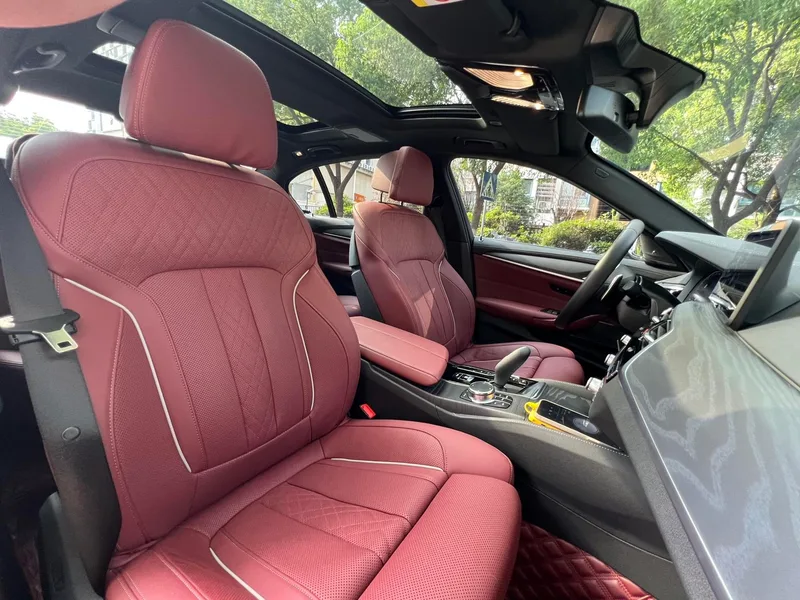 BMW 5 Series 2023 Reforma 530Li Líder M Conjunto deportivo interior foto 20 BMW 5 Series 2023 Reforma 530Li Líder M Conjunto deportivo interior foto 20