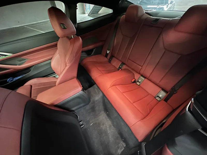 BMW 4 Series 2024 430i M Set de nuit de sport intérieur photo 15