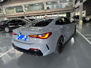 BMW 4 Series 2024 430i M Set de nuit de sport intérieur photo 18